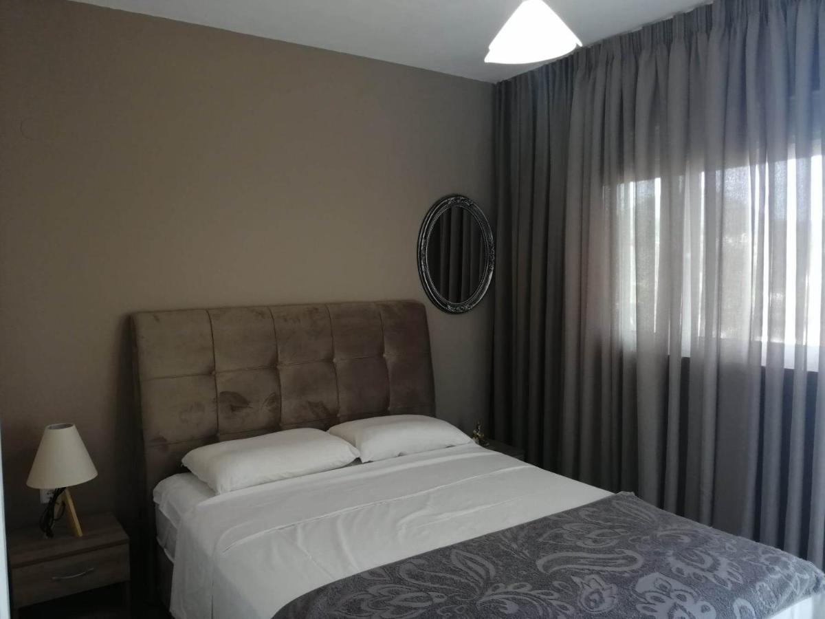 Alexandra'S Glifa Apartments Ngoại thất bức ảnh